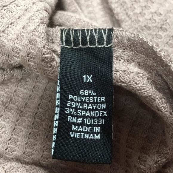 Charlotte Russe Sweater - Picture 5 of 6